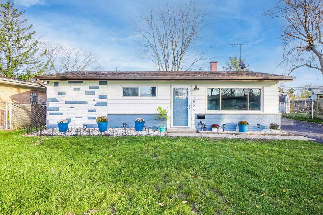 1525 Stanley Boulevard - Photo 1