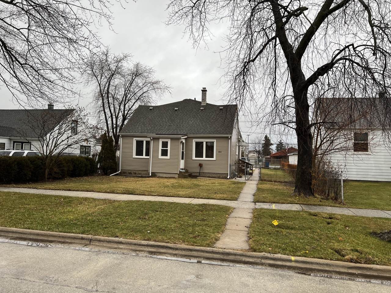 4943 Lotus Avenue - Photo 1