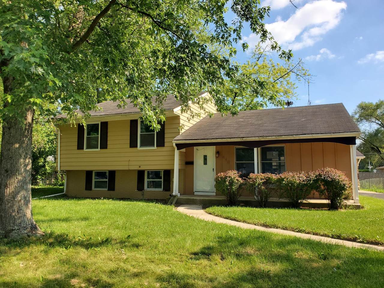 440 Clark Street - Photo 1