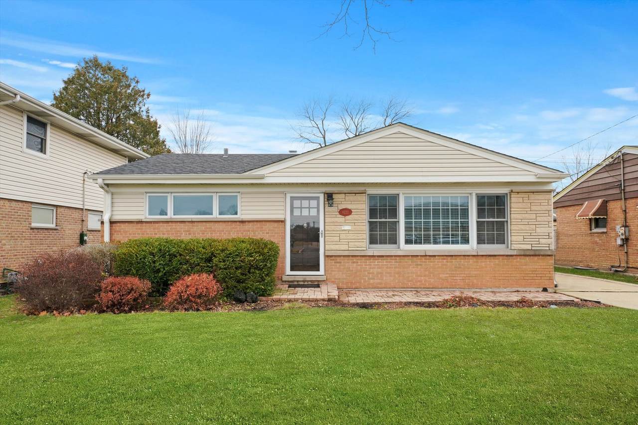 8222 Harlem Avenue - Photo 1