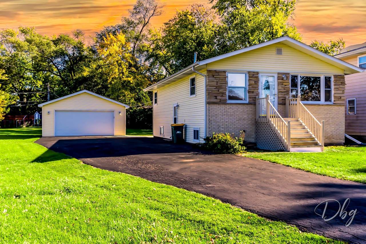 33081 Battershall Road - Photo 1