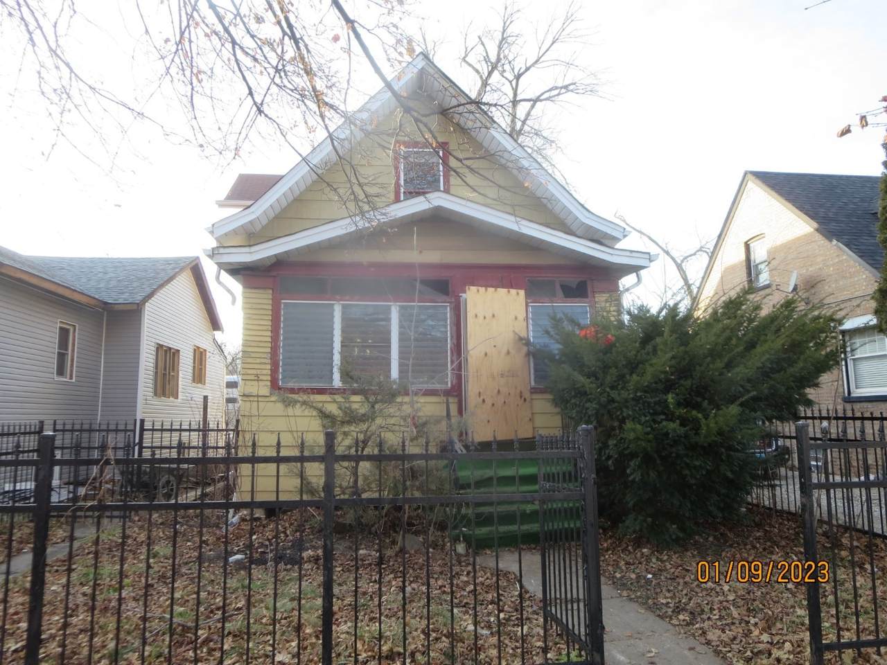 11204 Homewood Avenue - Photo 1