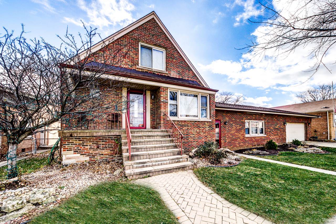3043 103rd Street - Photo 1