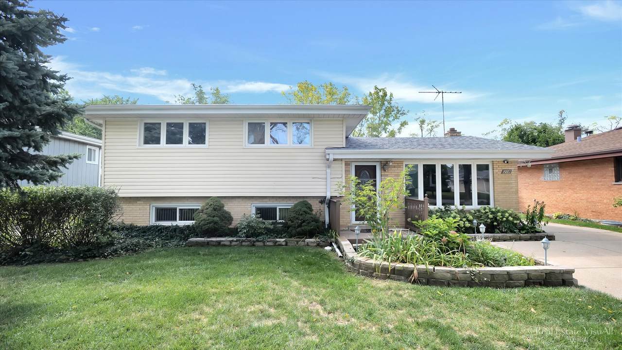 208 Park Avenue - Photo 1