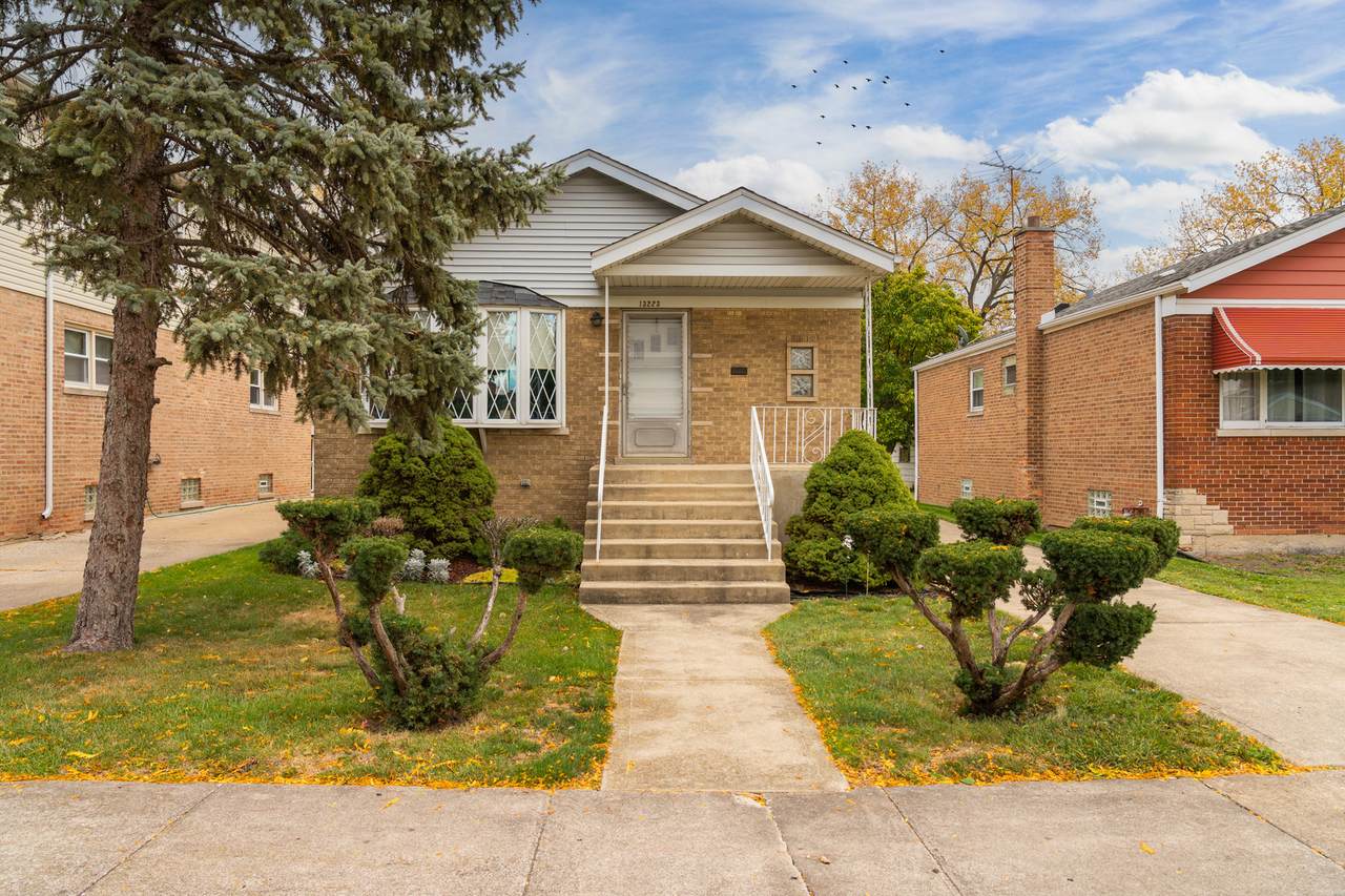 13223 Avenue L - Photo 1