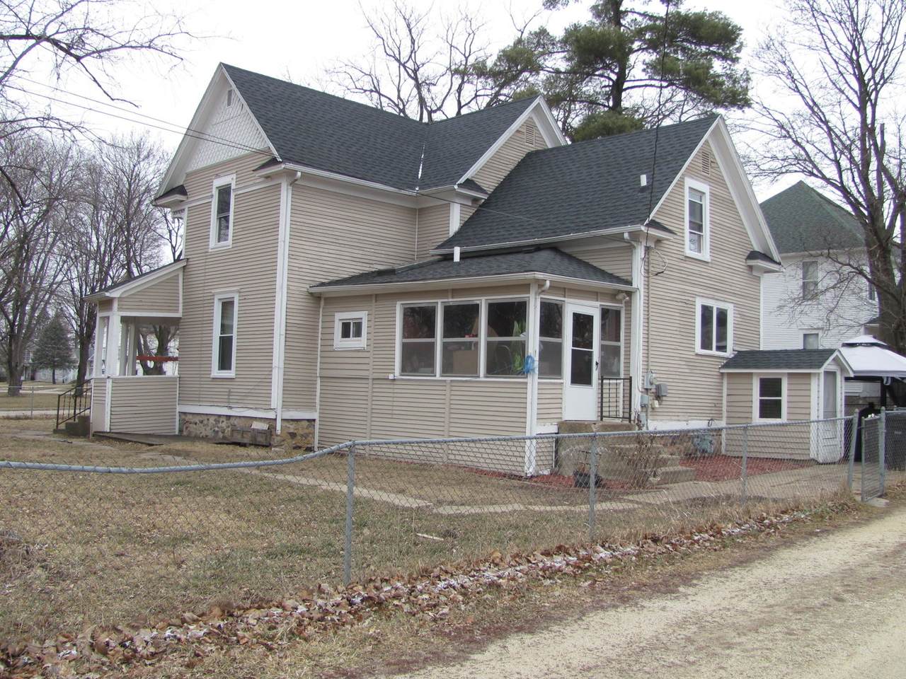 105 Walworth Street - Photo 1