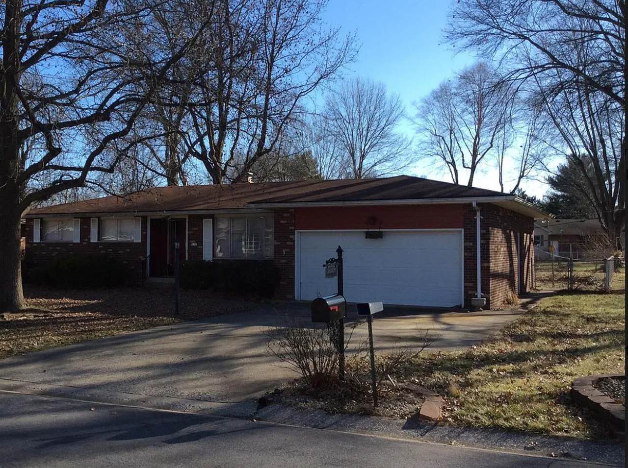 111 Springdale Place - Photo 1