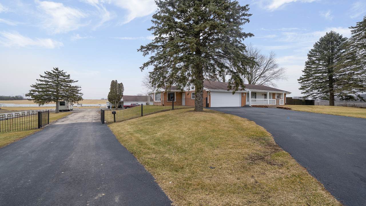 7492 Mulford Road - Photo 1