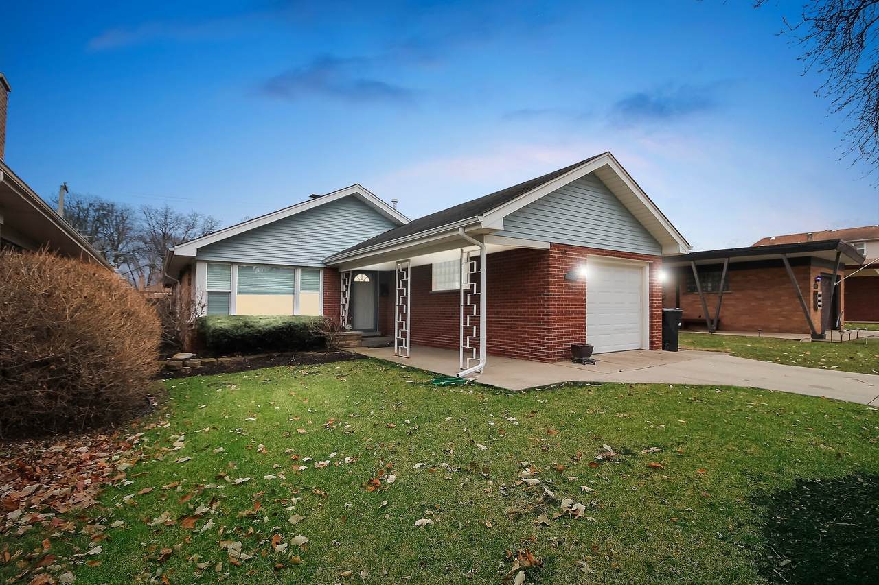 11007 Fairfield Avenue - Photo 1