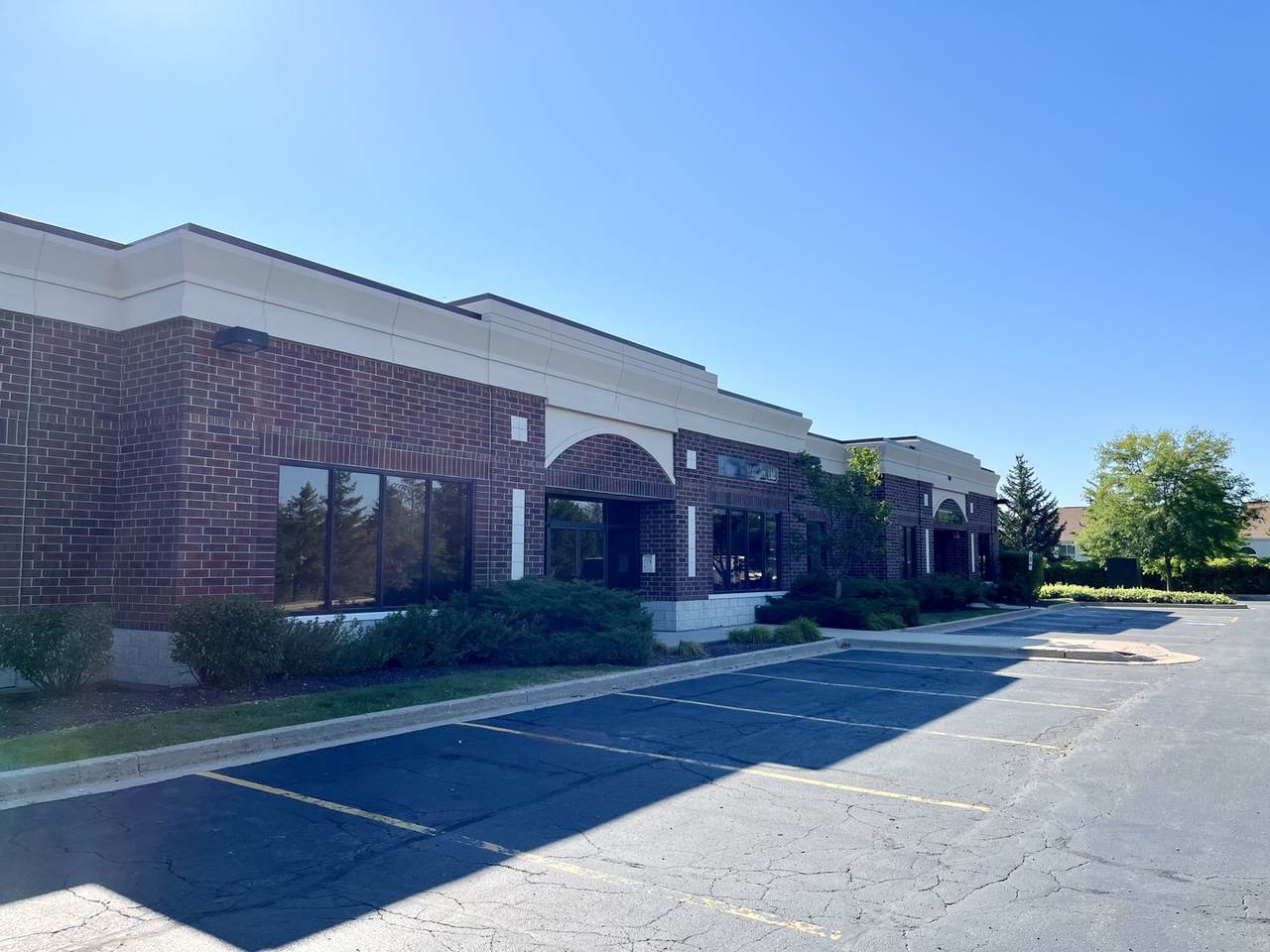 2385 Bowes Road 250, Elgin, IL 60123 (MLS 11893936) Suburban Life Realty