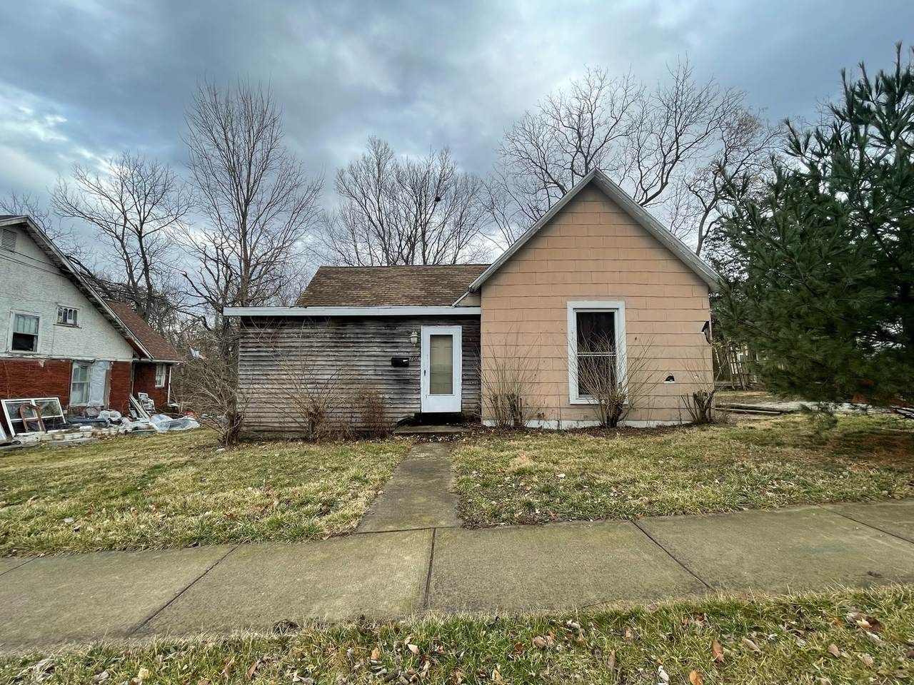 767 8th Street - Photo 1