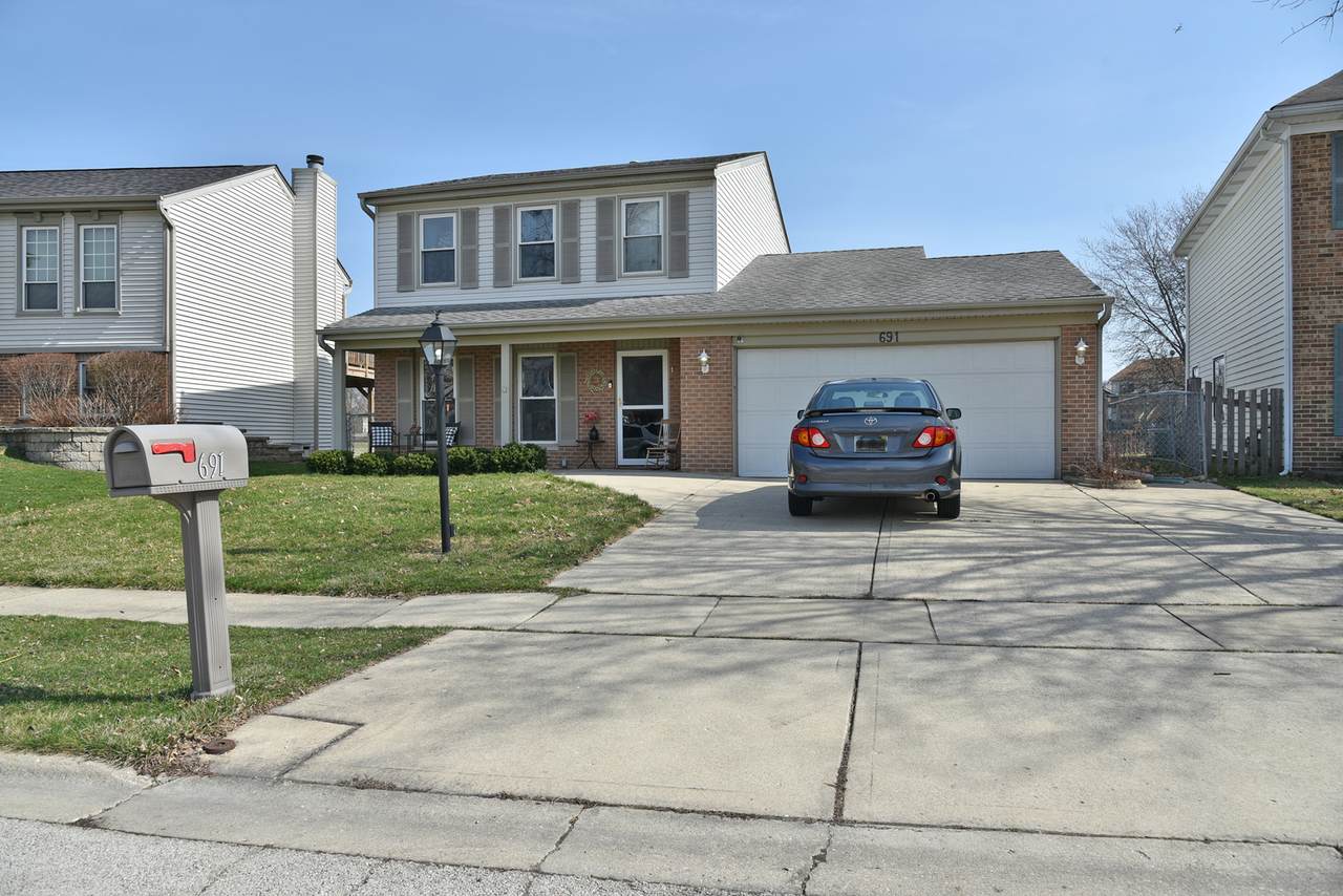 691 Briarwood Lane - Photo 1