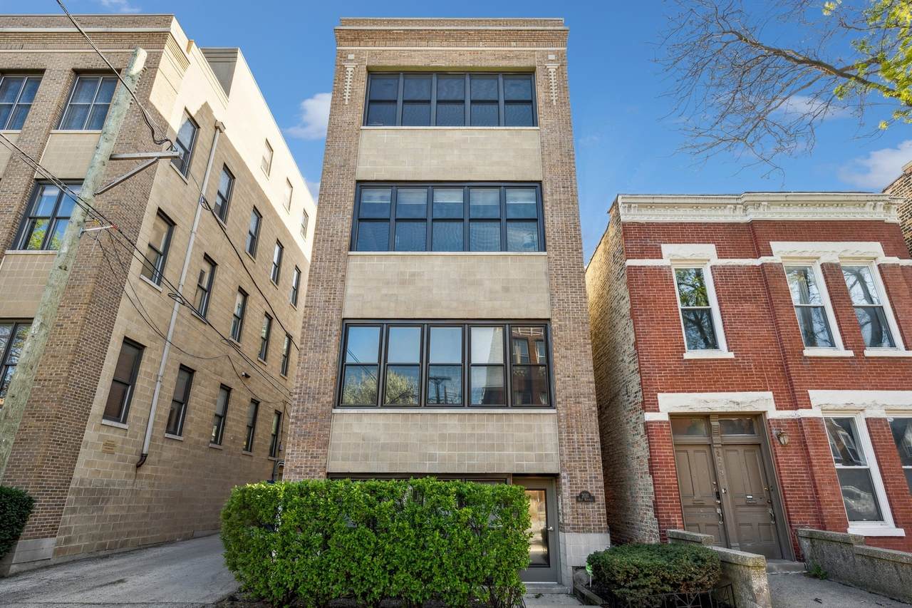 2011 Wabansia Avenue - Photo 1