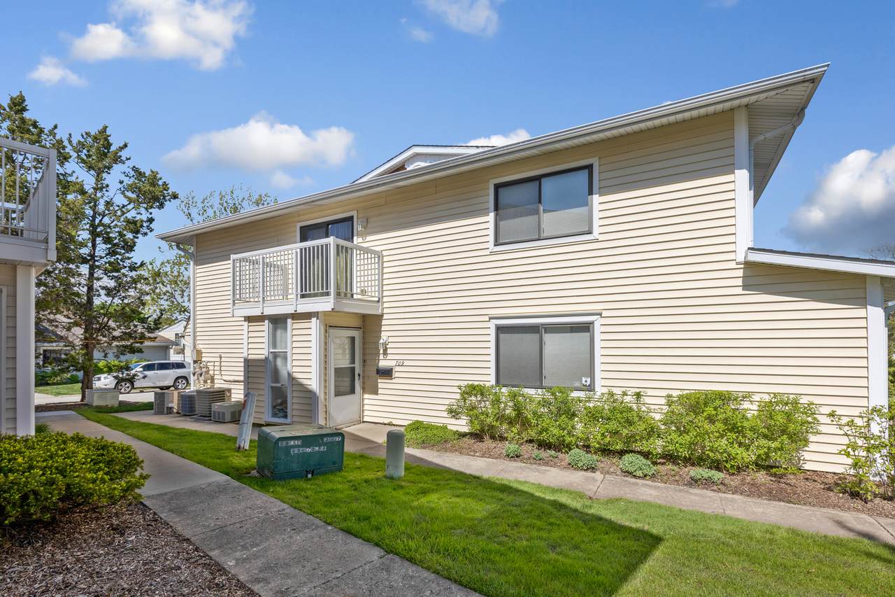 709 Sunfish Point - Photo 1