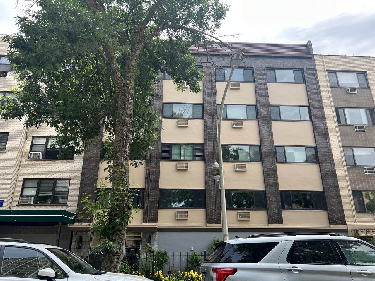 561 Stratford Place - Photo 1