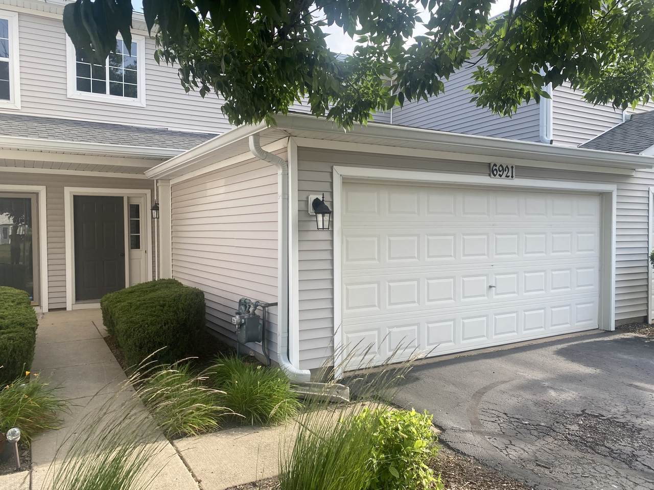 6921 Clearwater Drive - Photo 1