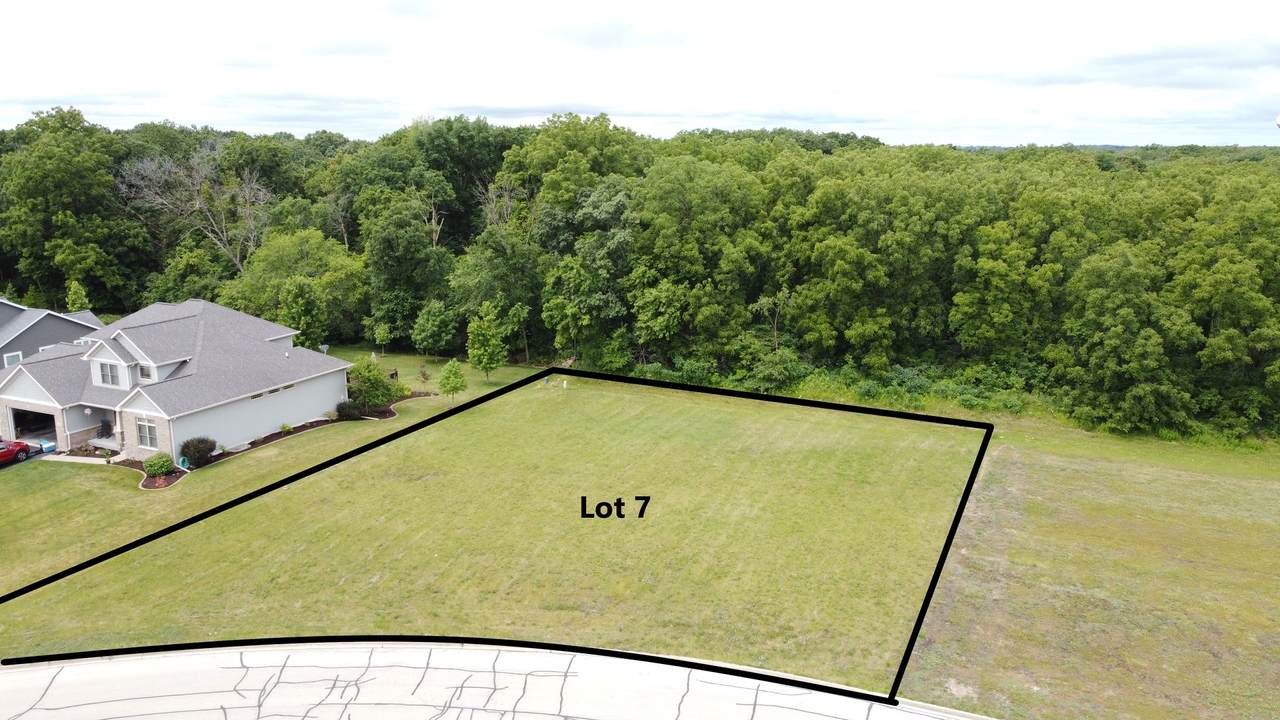 1105 Secretariat Drive - Photo 1