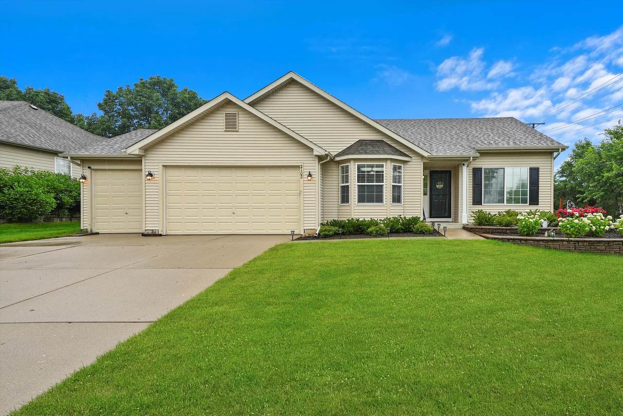 2102 Hazelwood Drive - Photo 1