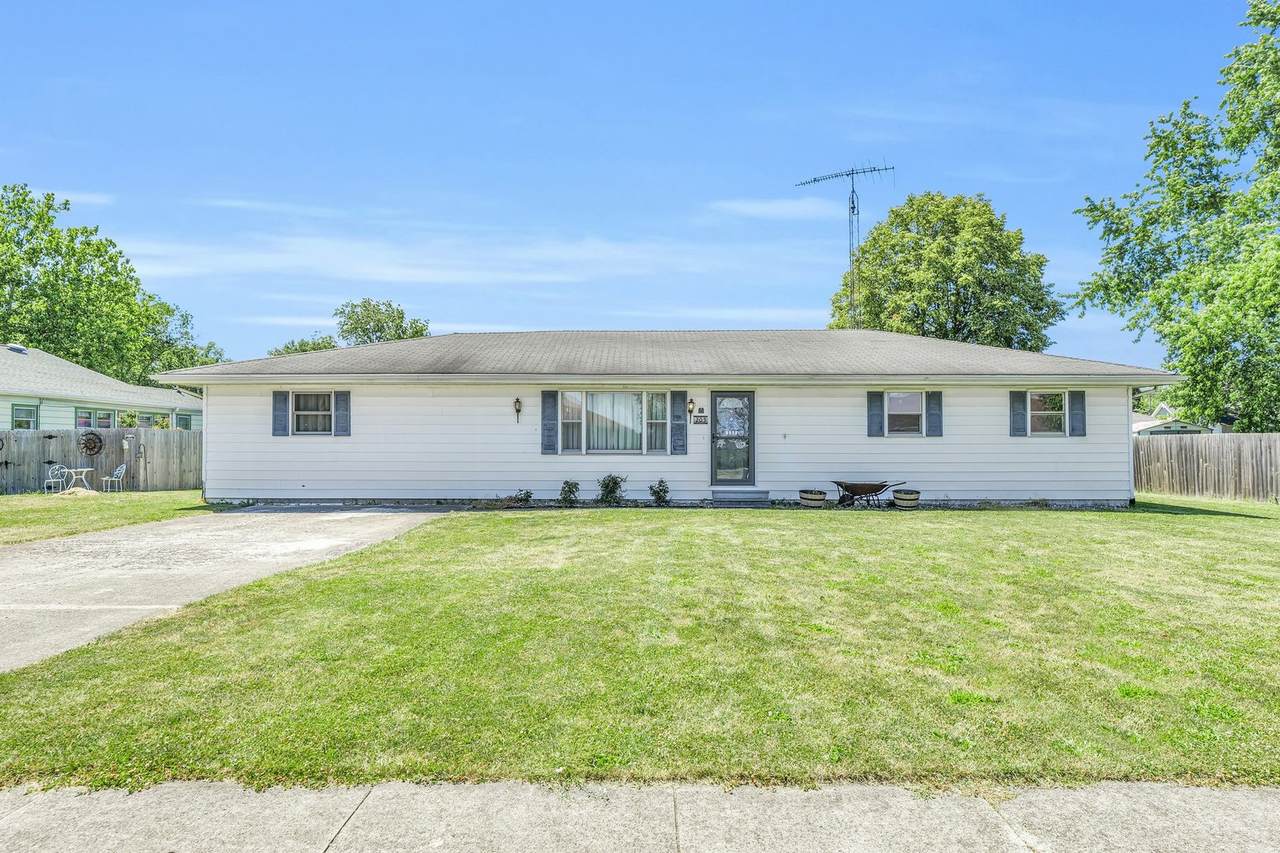 205 Pine Street - Photo 1