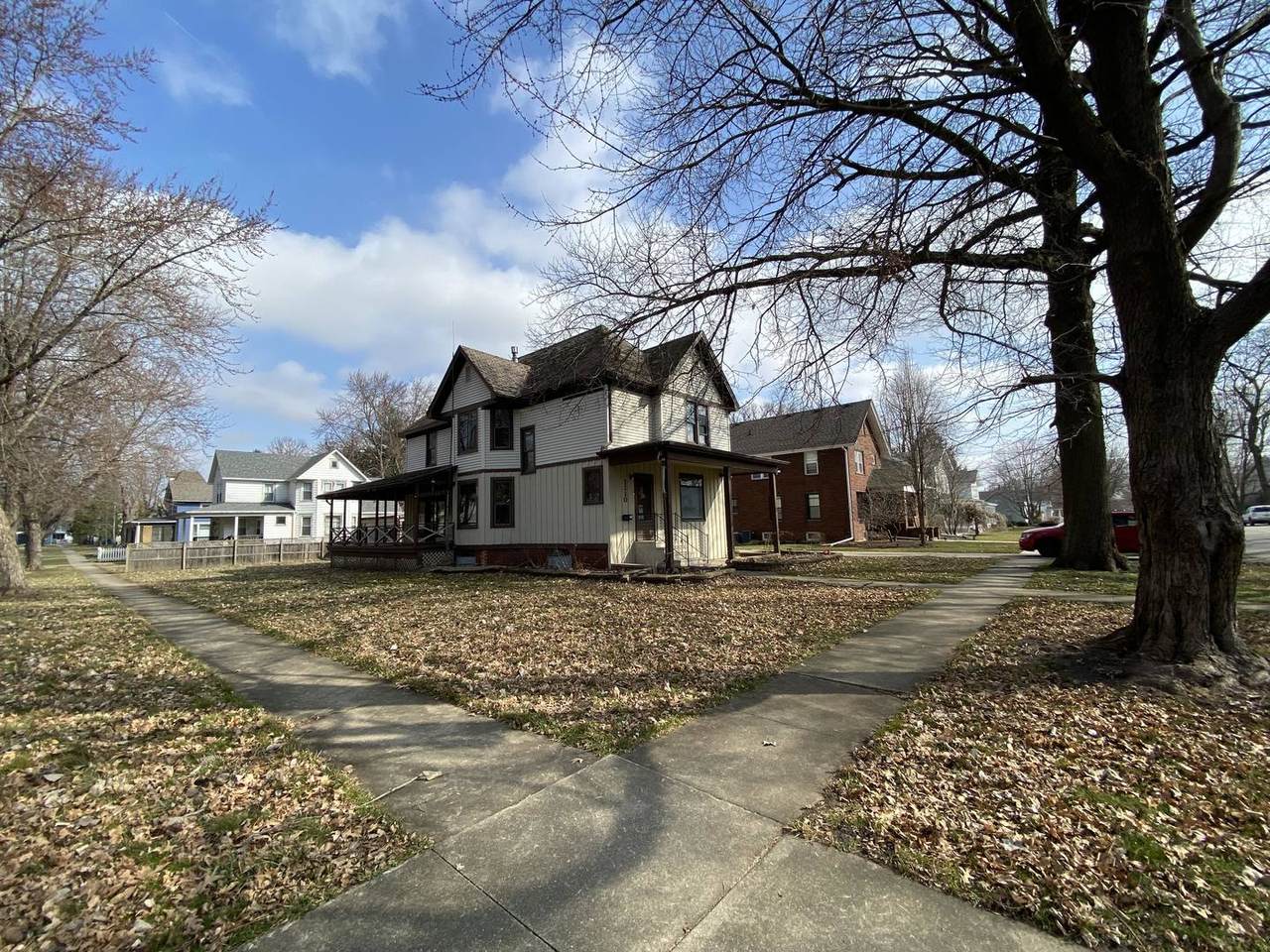 1110 5th Street - Photo 1