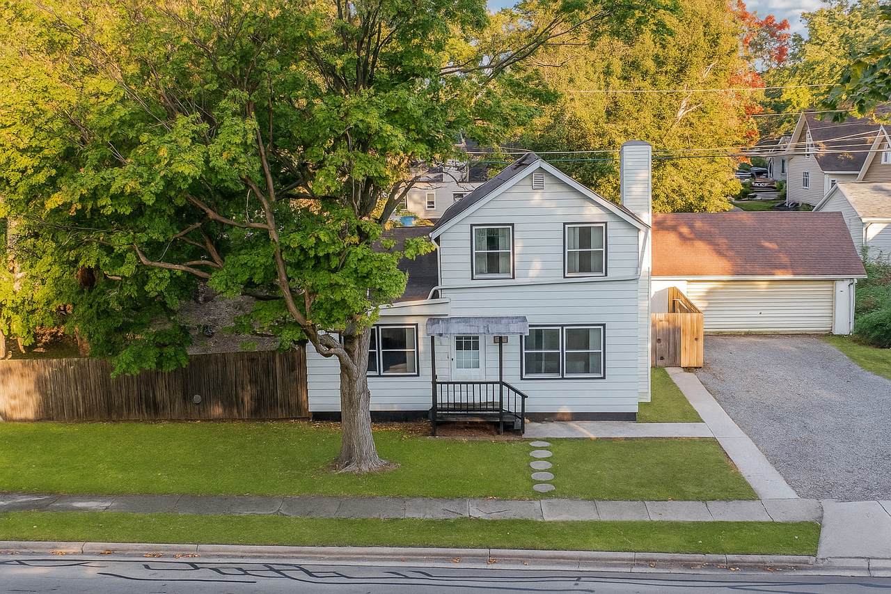 215 Randolph Street - Photo 1