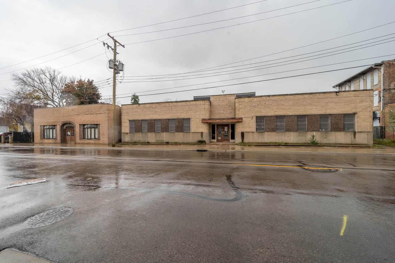 1121 5th Avenue - Photo 1