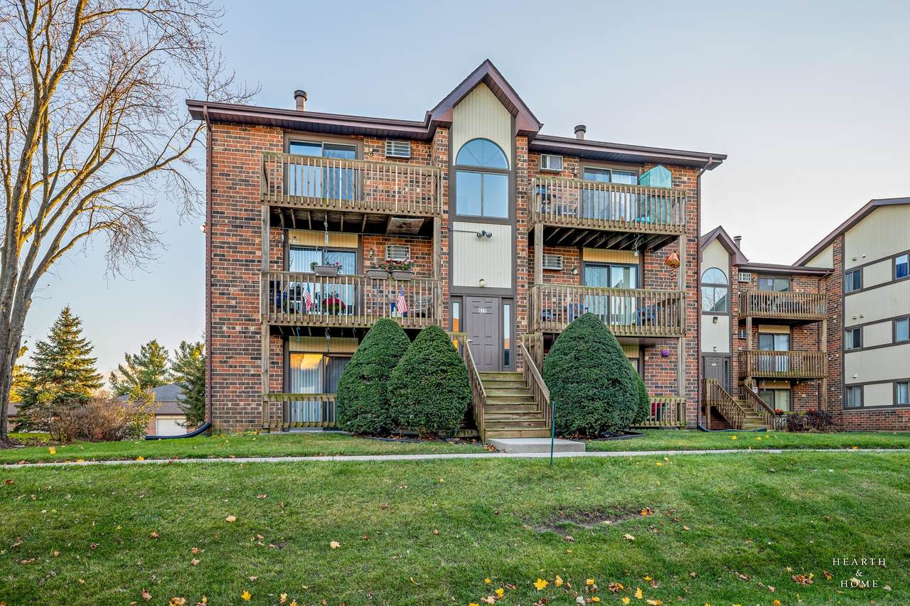 417 Berkshire Drive - Photo 1