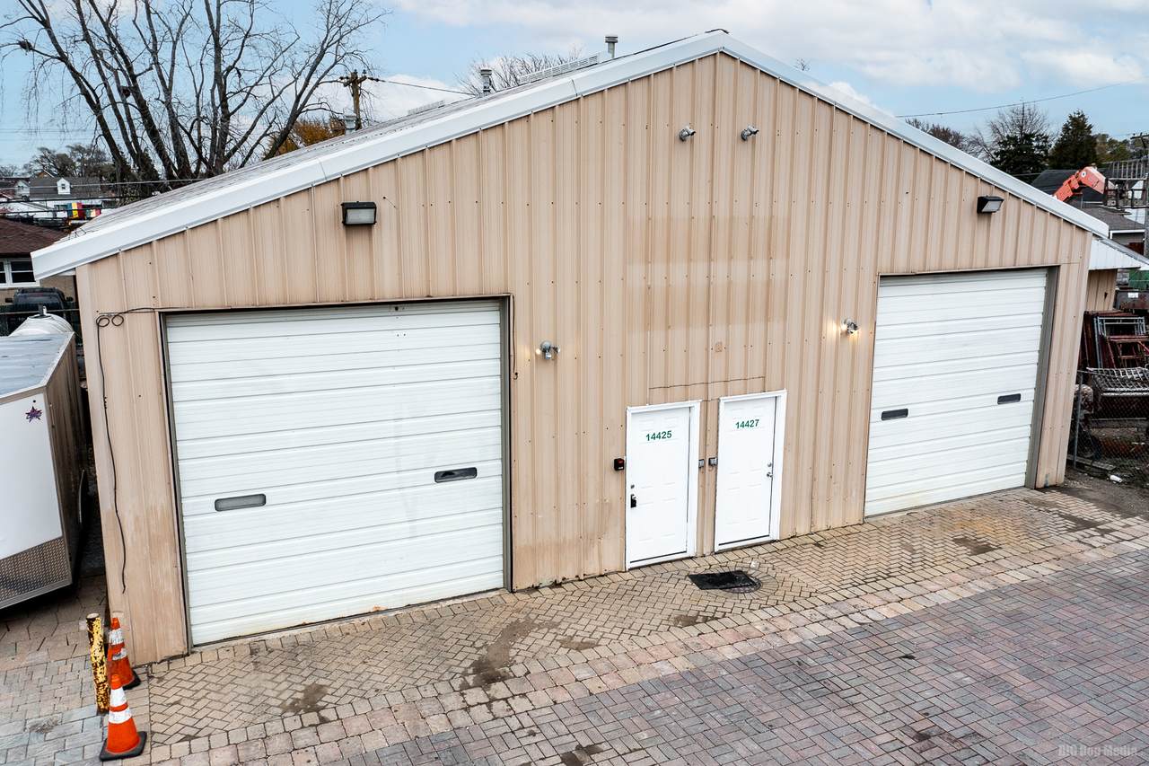 14427 California Avenue - Photo 1