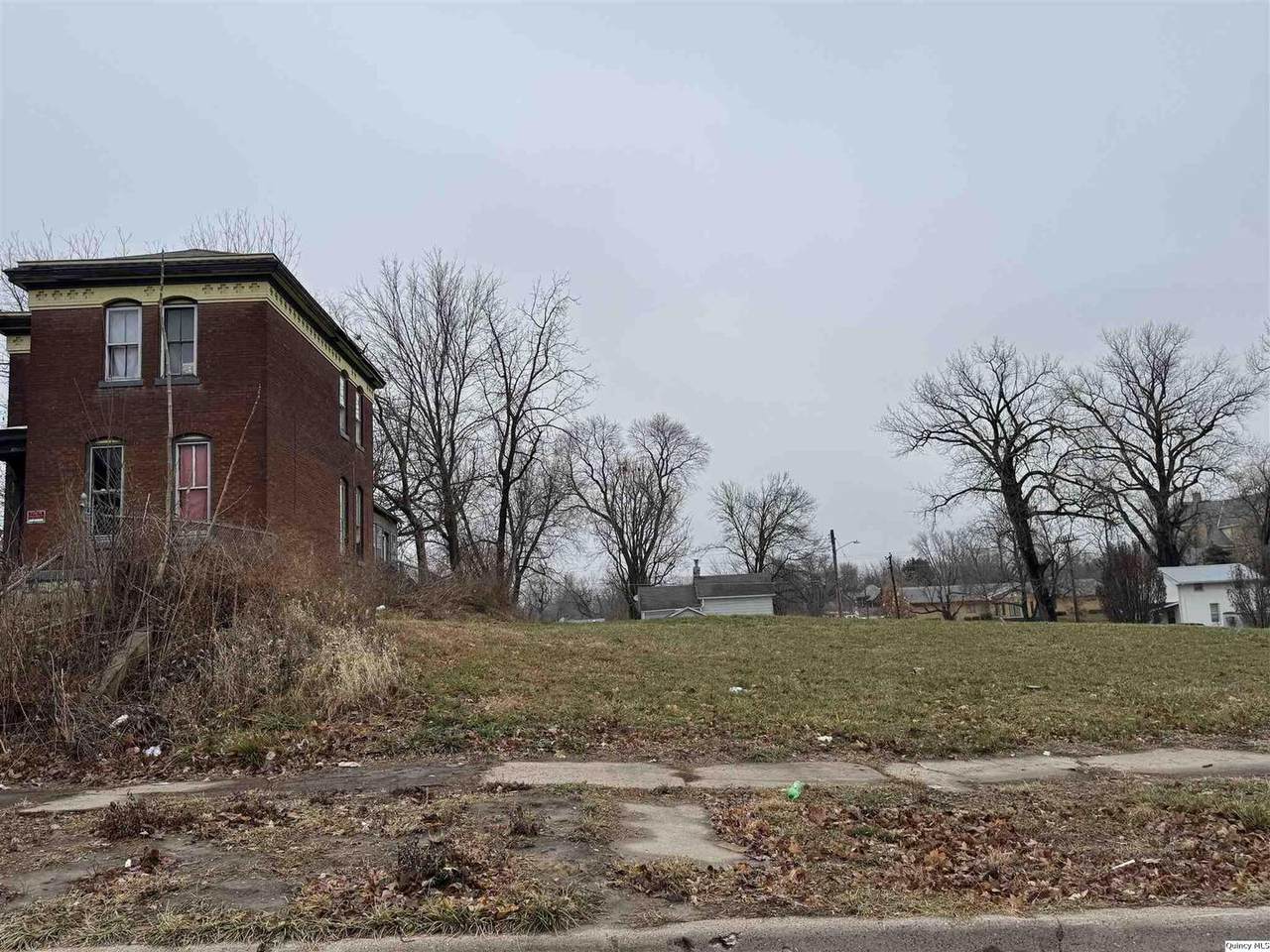 635-637 Lind - Photo 1