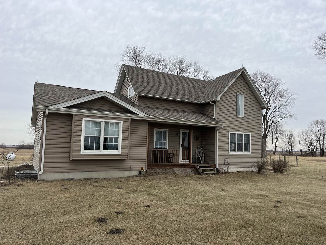 2334 3300 North Road - Photo 1