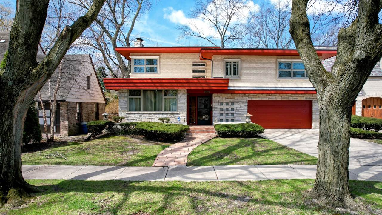 9018 Oakley Avenue - Photo 1