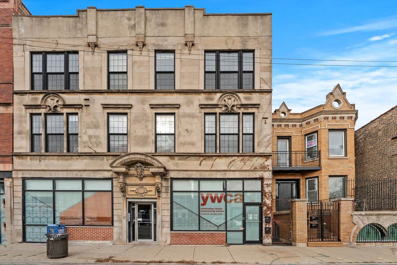 2754 Fullerton Avenue - Photo 1