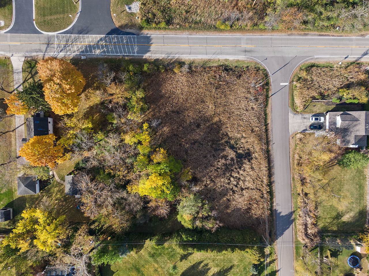 1001-1003 Barrington Road - Photo 1