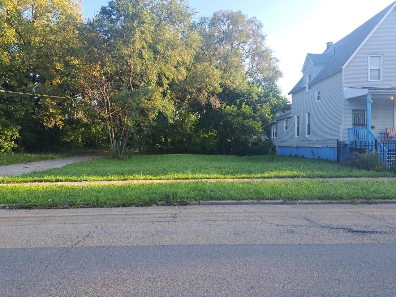 542 60th Street - Photo 1