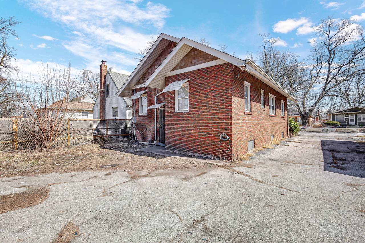 16768 Bulger Avenue - Photo 1