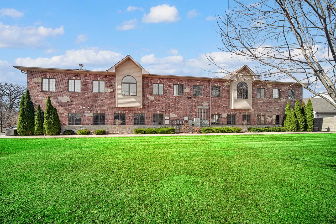 100 Batson Court - Photo 1