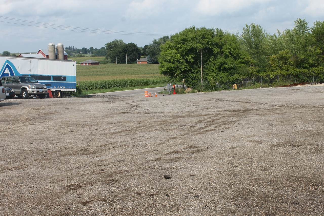 45W185 Plank Road - Photo 1