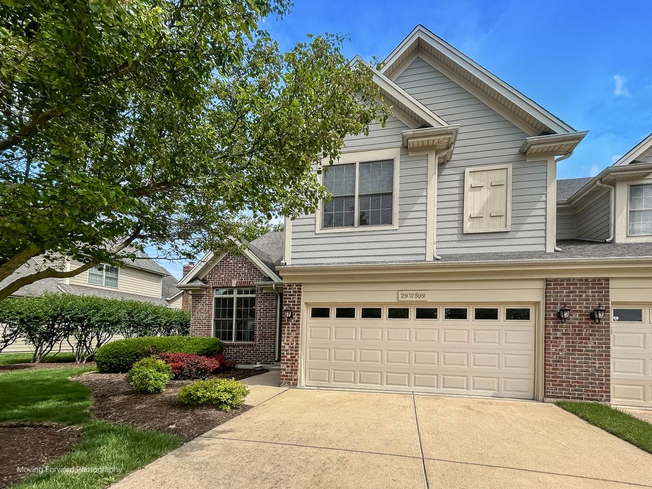 29w509 Cerny Circle - Photo 1