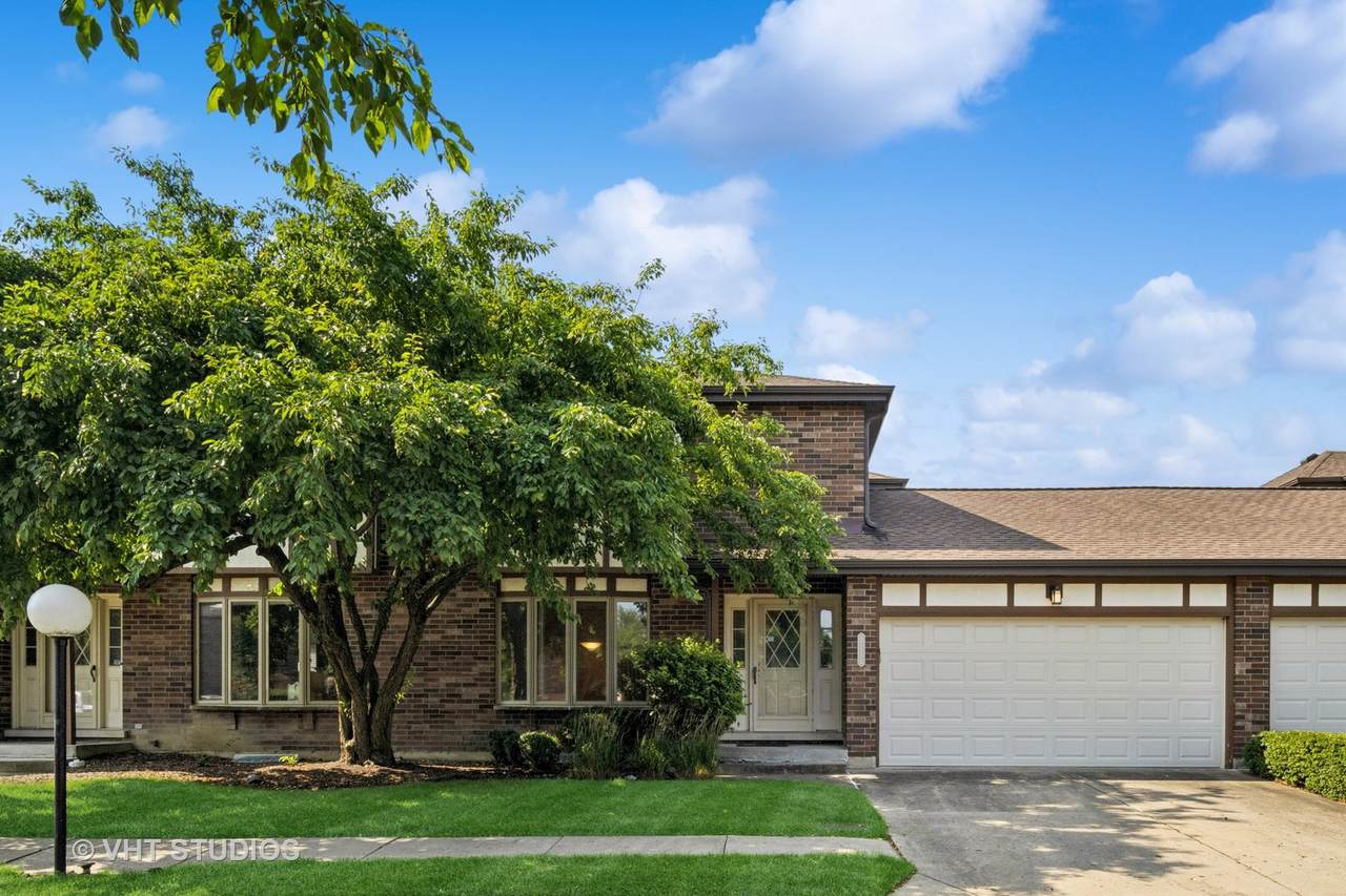 1785 Lakeview Drive - Photo 1