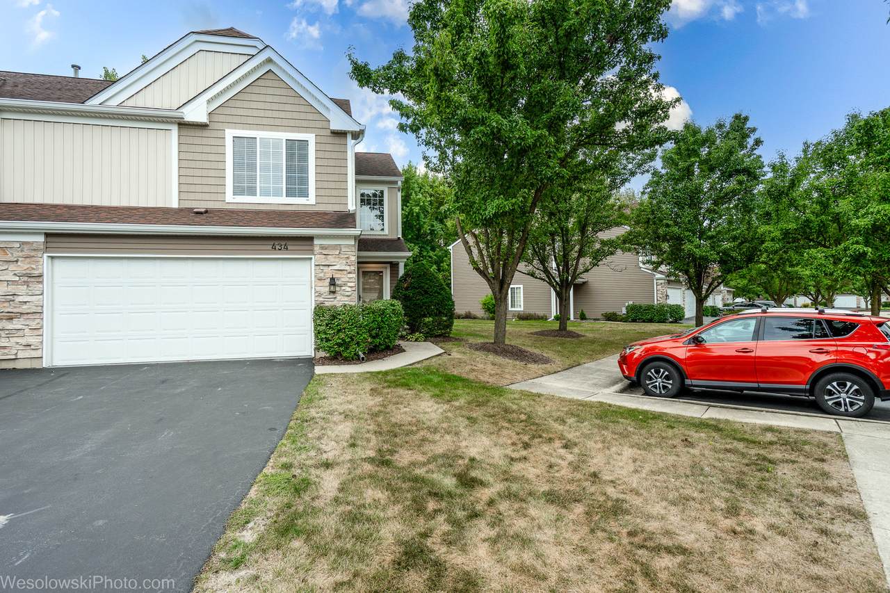 434 Locksley Drive - Photo 1
