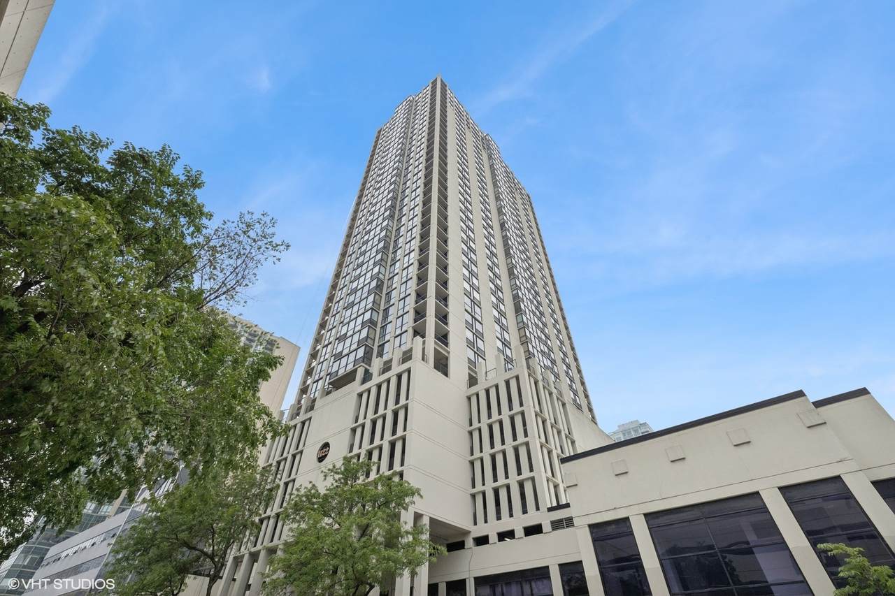 1122 Clark Street - Photo 1