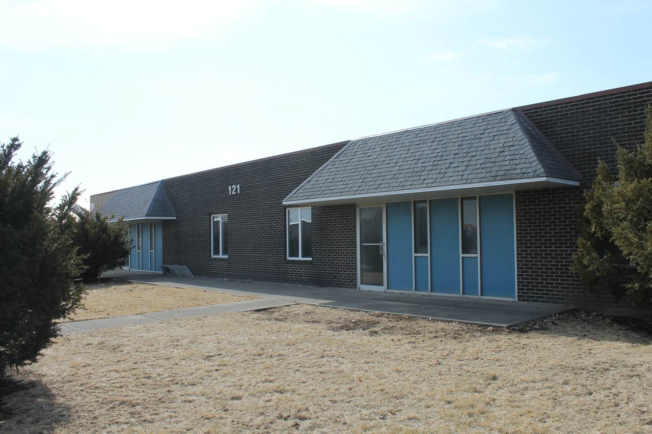 121 Industrial Drive - Photo 1