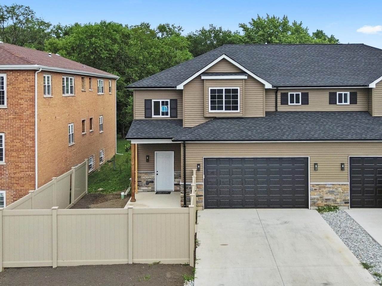 13723 Springfield Avenue - Photo 1