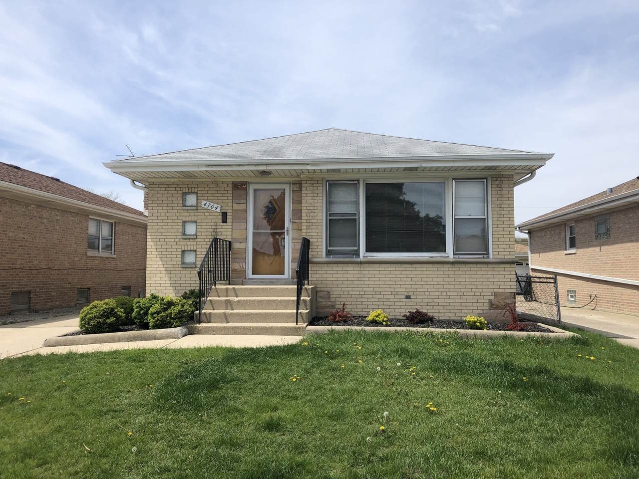 4304 Nordica Avenue - Photo 1