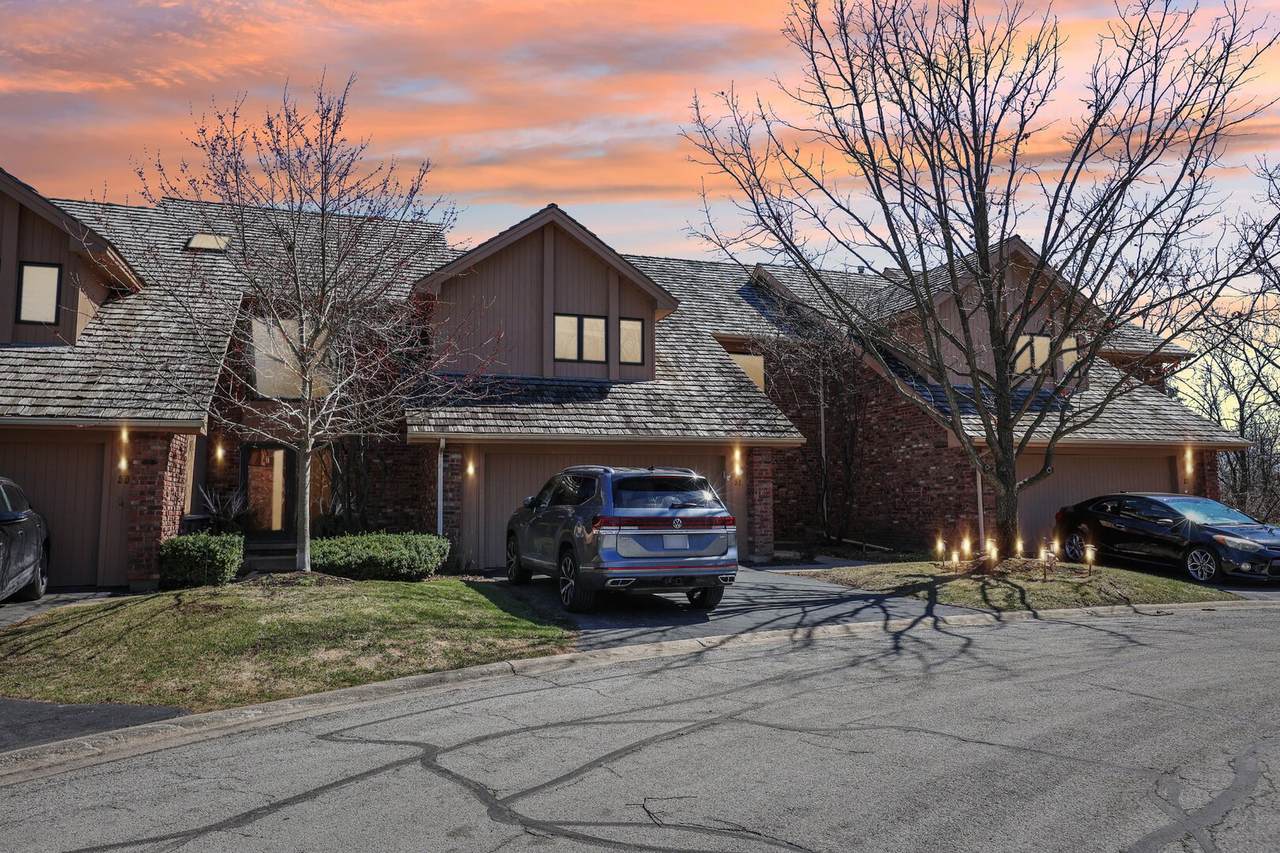 51 Oak Creek Drive - Photo 1