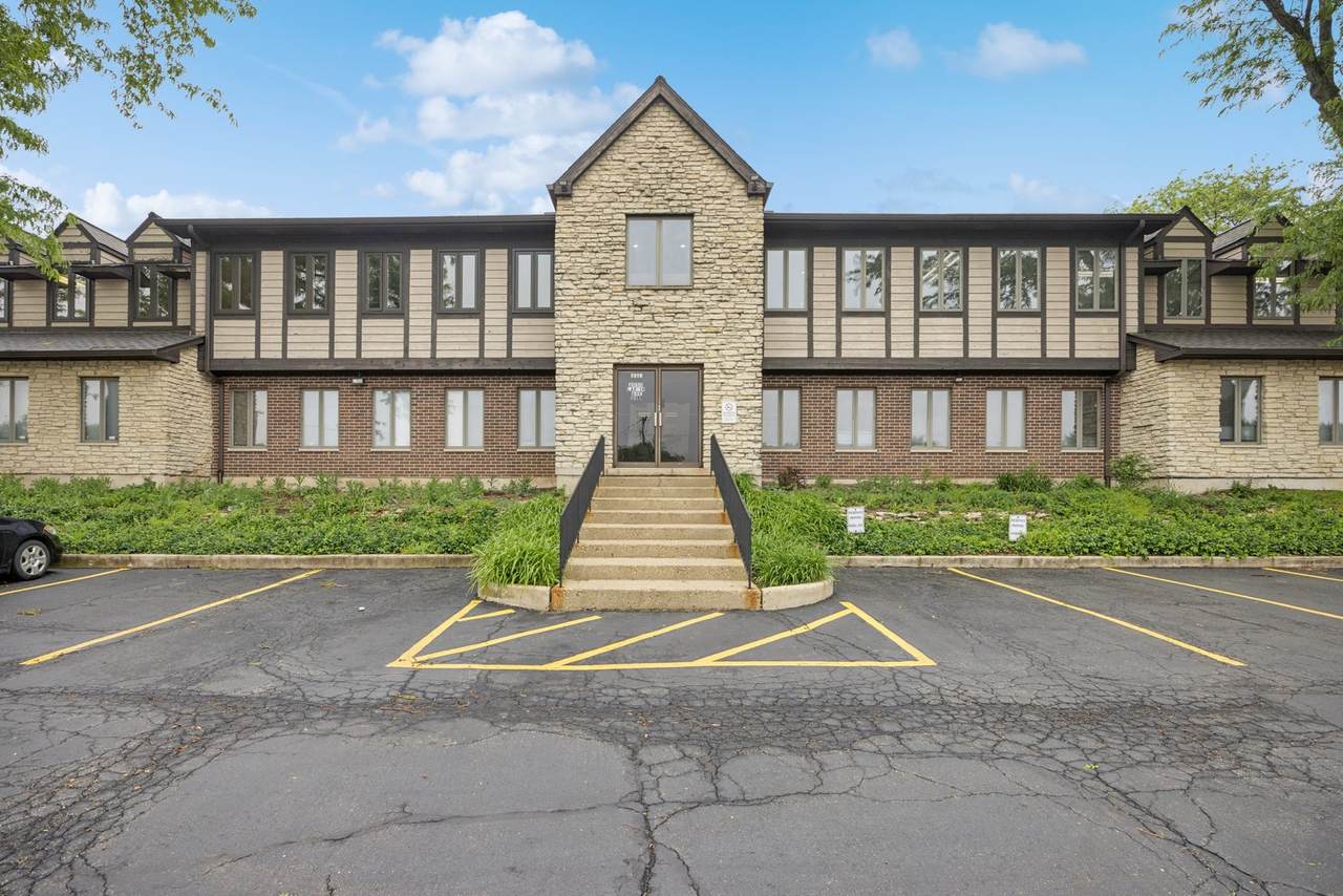 2050 Larkin Avenue - Photo 1