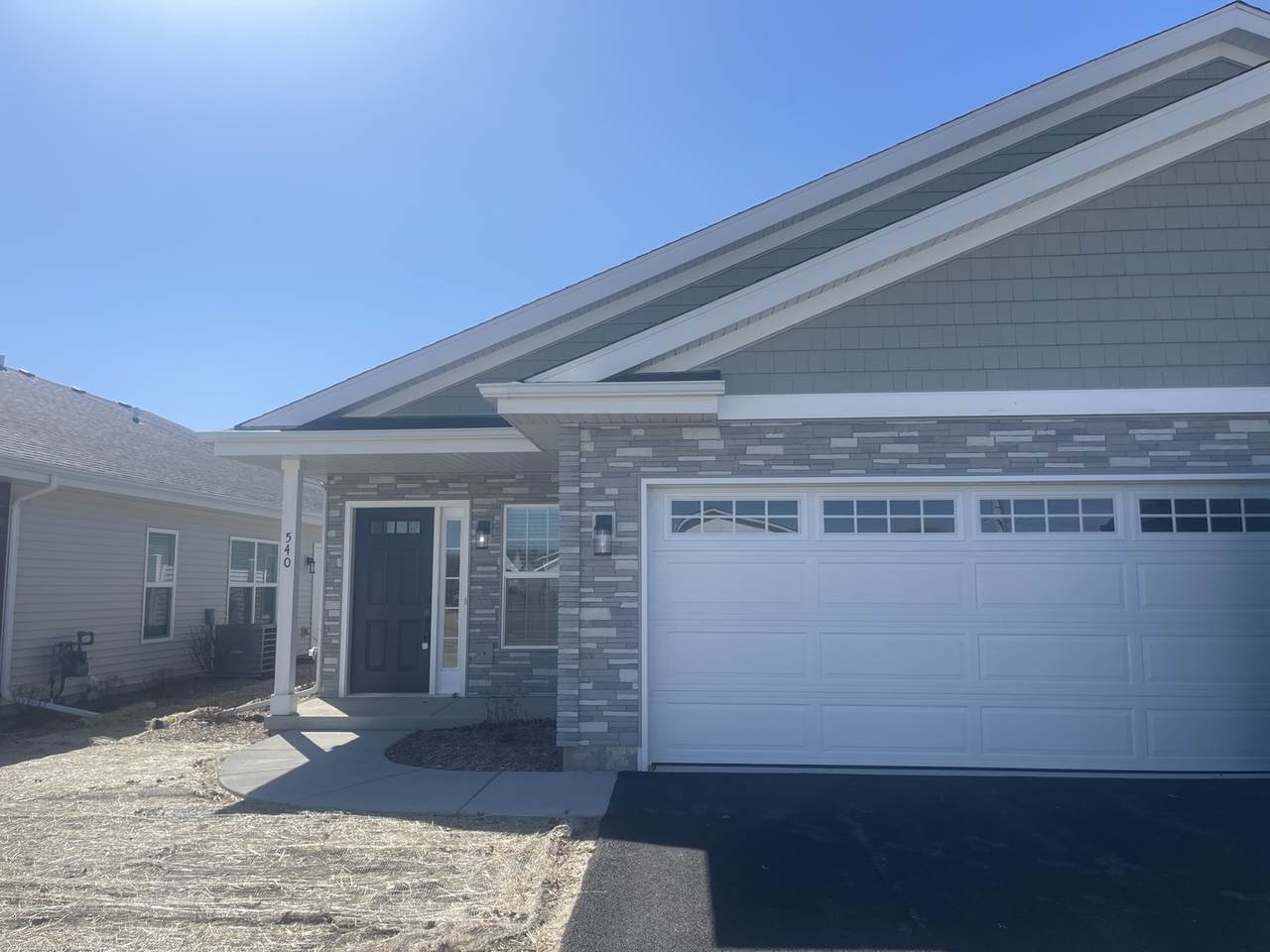552 Fuller Lane - Photo 1