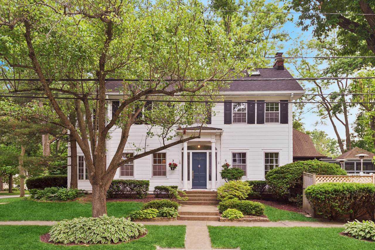 2760 Broadway Avenue - Photo 1