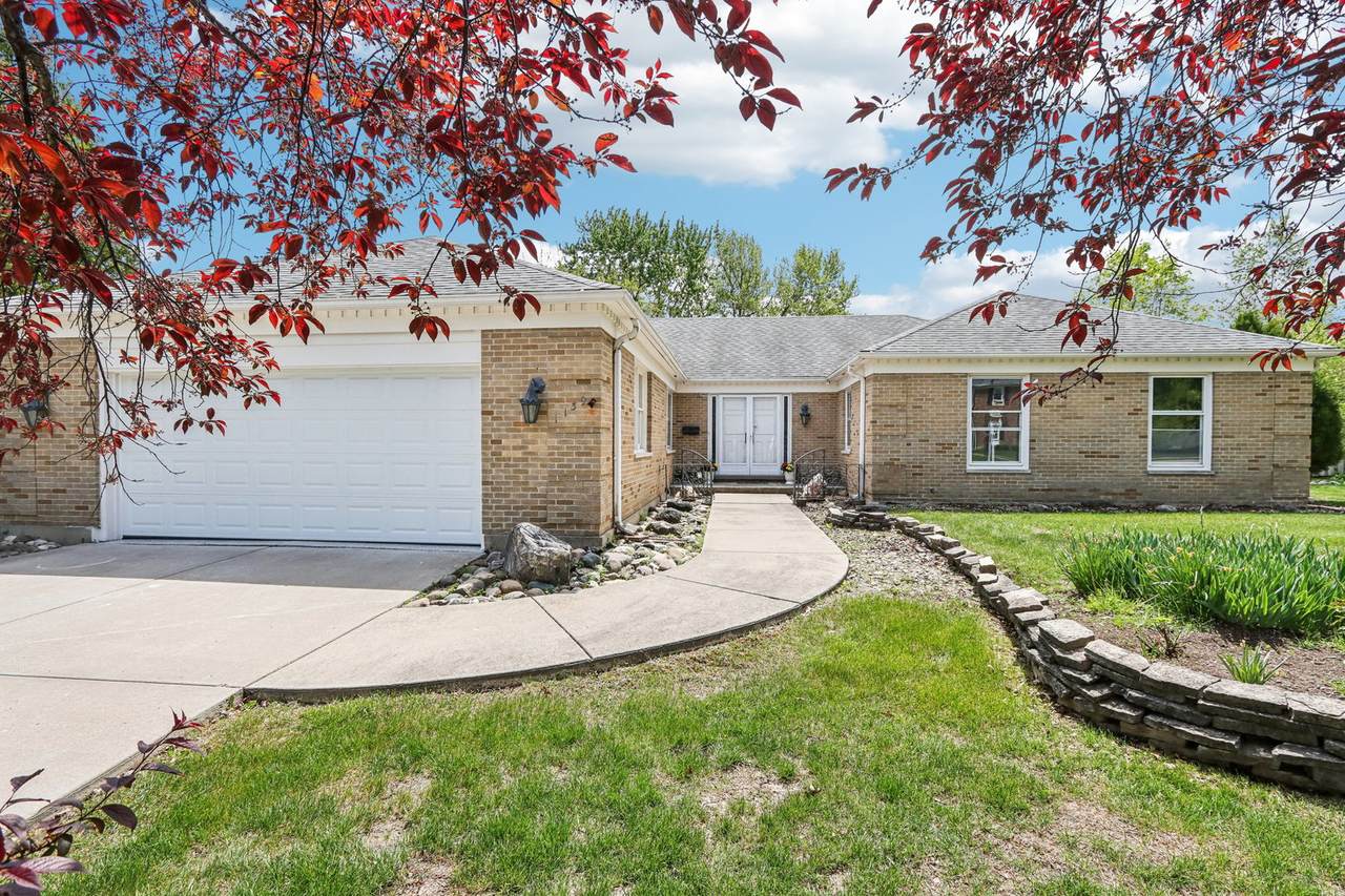 1139 Illinois Avenue - Photo 1