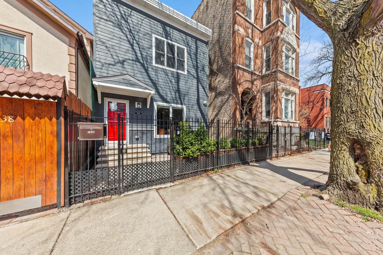 1636 Huron Street - Photo 1